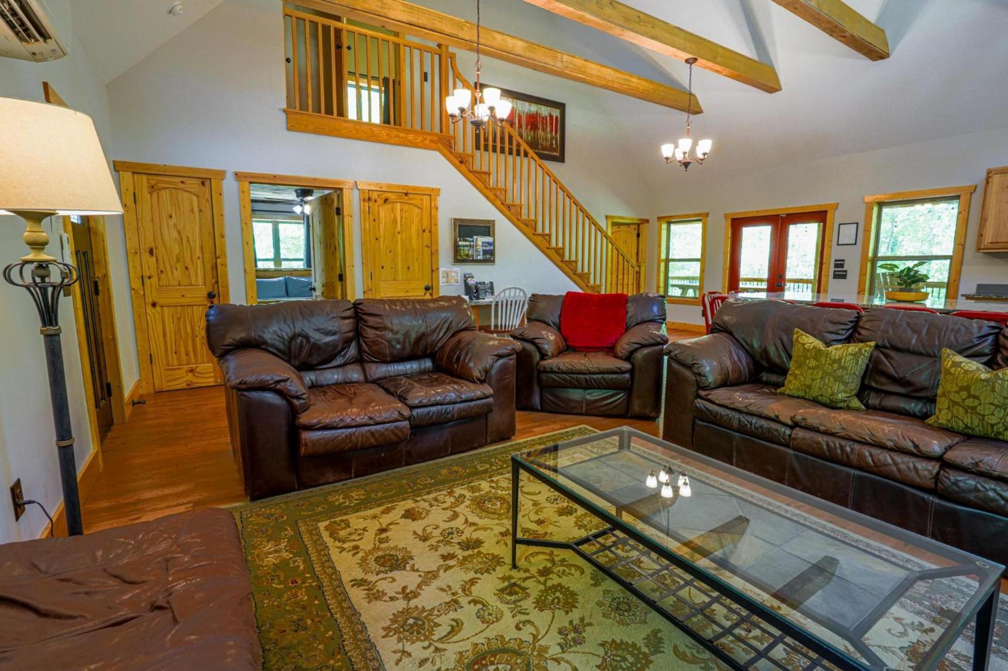 New Listing! Wine Country Retreat - 2 Bed, Hot Tub Villa Dahlonega Exterior photo