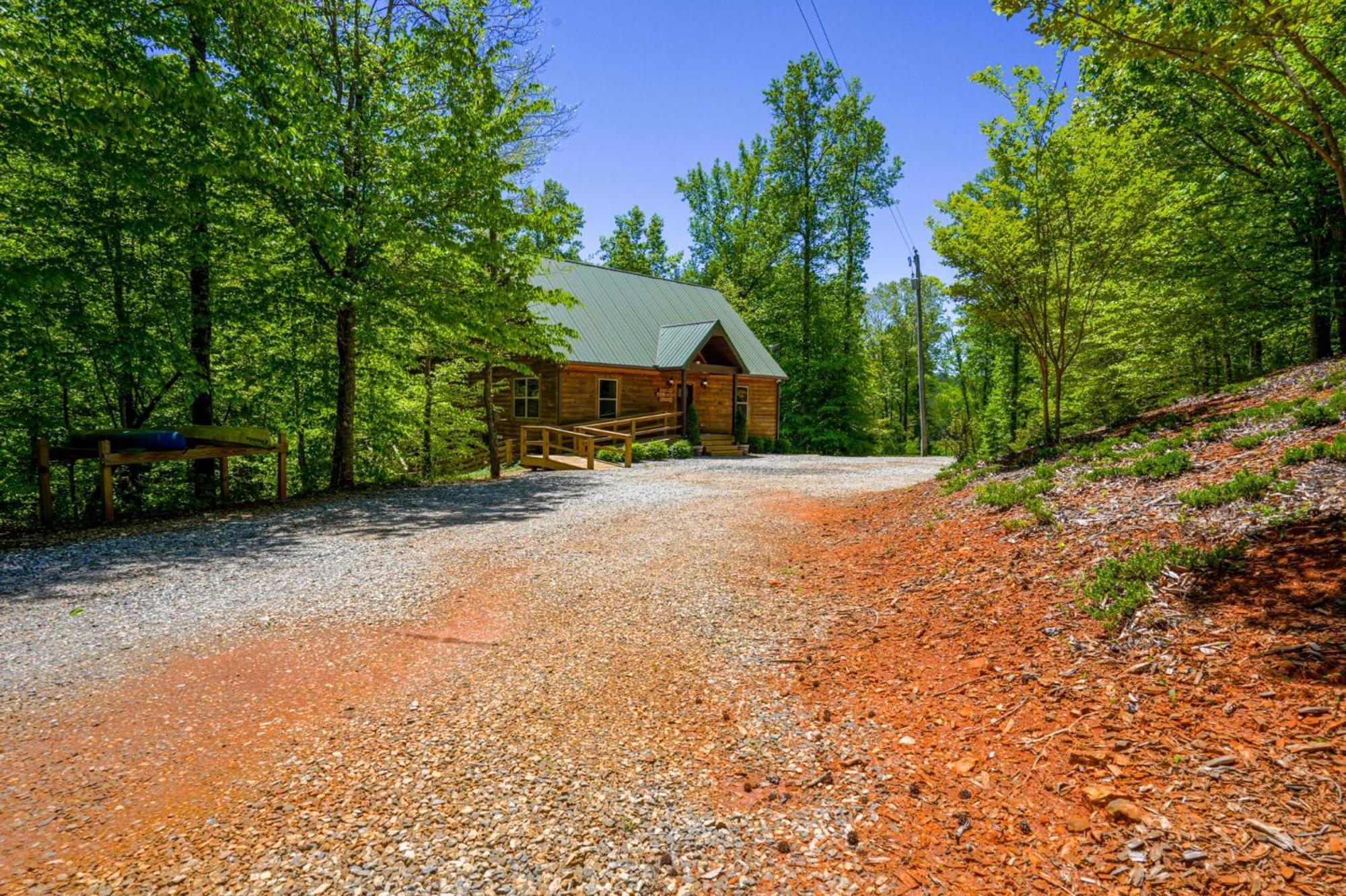 New Listing! Wine Country Retreat - 2 Bed, Hot Tub Villa Dahlonega Exterior photo