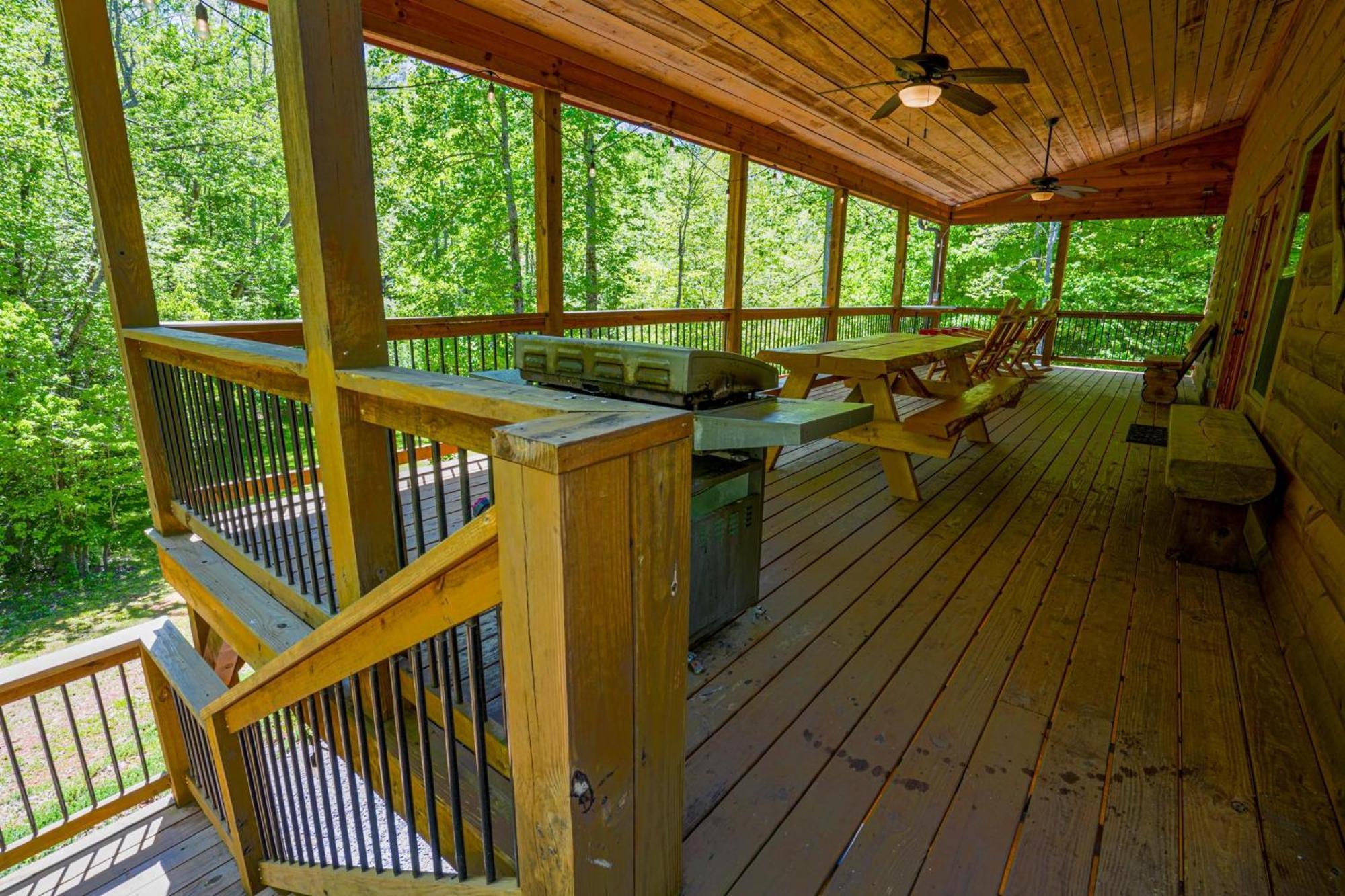 New Listing! Wine Country Retreat - 2 Bed, Hot Tub Villa Dahlonega Exterior photo